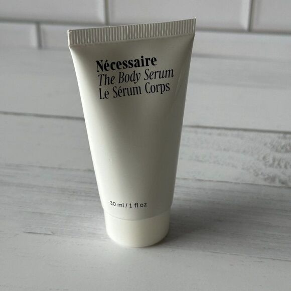Nécessaire The Body Serum - With Hyaluronic Acid, Niacinamide + Ceramide - Picture 1 of 2